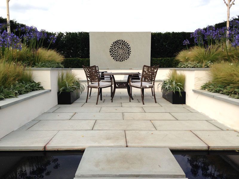 Leaf 4 Seater Round Table and Chairs 'set' 