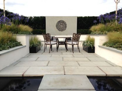 Leaf 4 Seater Round Table and Chairs 'set' 