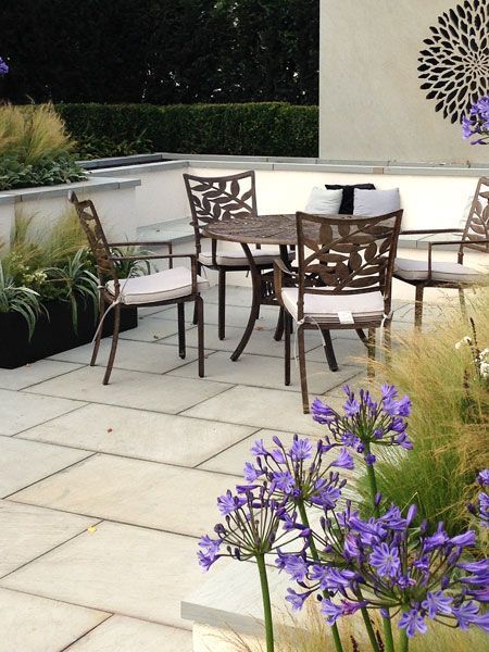 Leaf 4 Seater Round Table and Chairs 'set' 