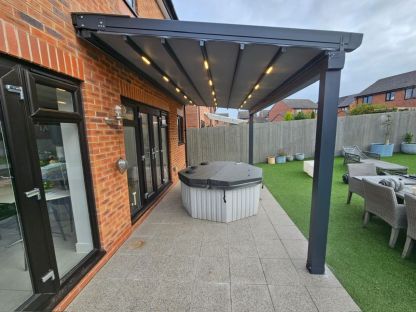 Luna Retractable Awning | 5M X 3.5M 