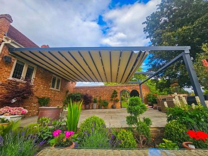 Luna Retractable Awning | 5M X 3.5M 