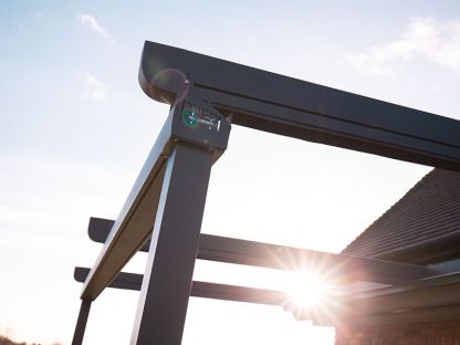 Luna Retractable Awning | 5M X 3.5M 