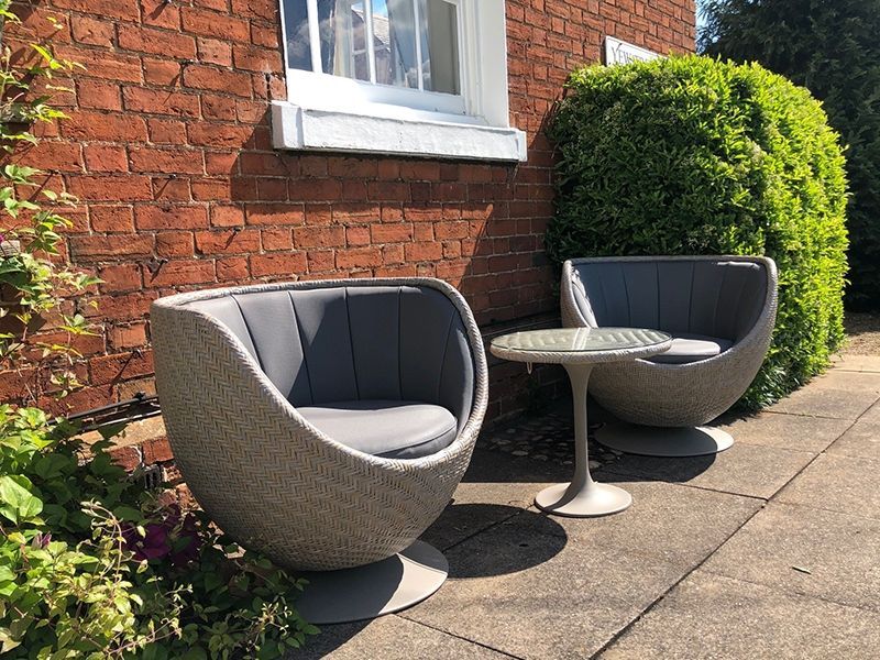 Luxor Meteor Swivel Chair Set 