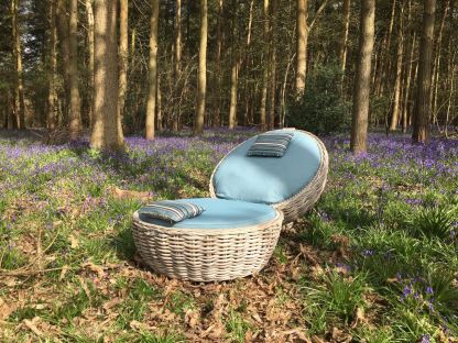 Fiji Magic Apple Day Bed