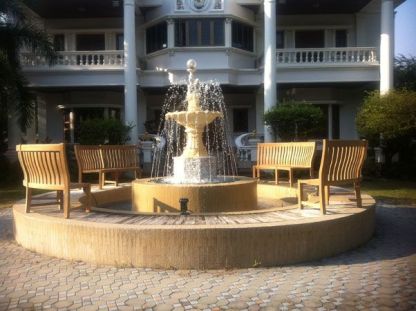 Malvern Curved Bench | FSC® Certified