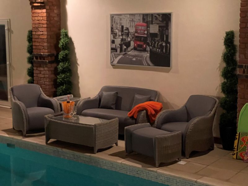 Meteor 2-Seater Sofa Suite 