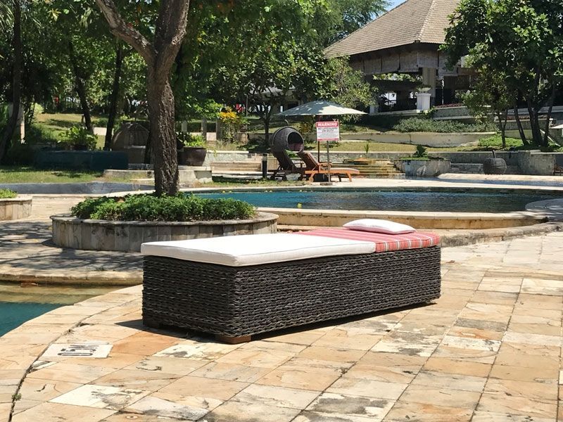 Midnight Montana Sun Lounger-Garden Furniture Centre-MidInstock,instock,MidRange,Rattan,Loungers,Rattan Furniture,Loungers & Daybeds,Montana Range,Rattan Loungers,Montana,Rattan Loungers Loungers-{collection_title}