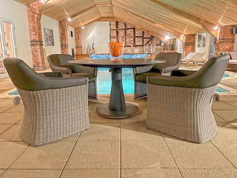 London 4 Chair Round Dining Set