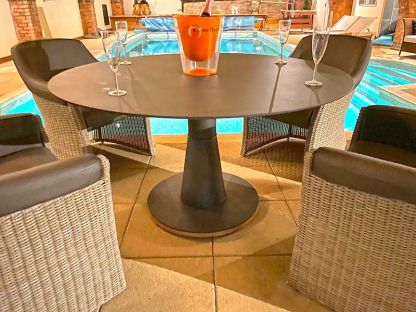 London 4 Chair Round Dining Set