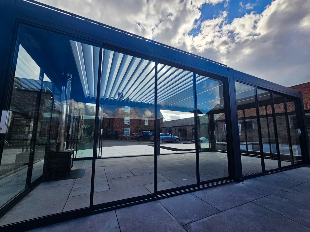 Mirage 8x4M Bioclimatic Pergola