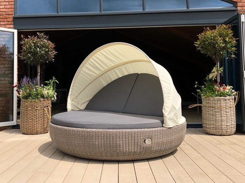 Meteor Rotating Sun Lounger-Garden Furniture Centre-HighRange,Outdoor Lounging,Outdoor Furniture,Rattan Furniture,Loungers & Daybeds,Meteor Range,Rattan,Loungers,Meteor,Rattan Loungers Loungers-{collection_title}