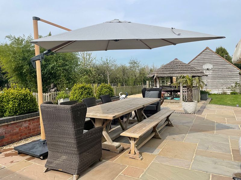 Royce Executive 3M SQ Cantilever Parasol Wood Effect