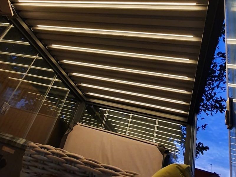 Pergo-Lux 5 x 3M Free Standing 