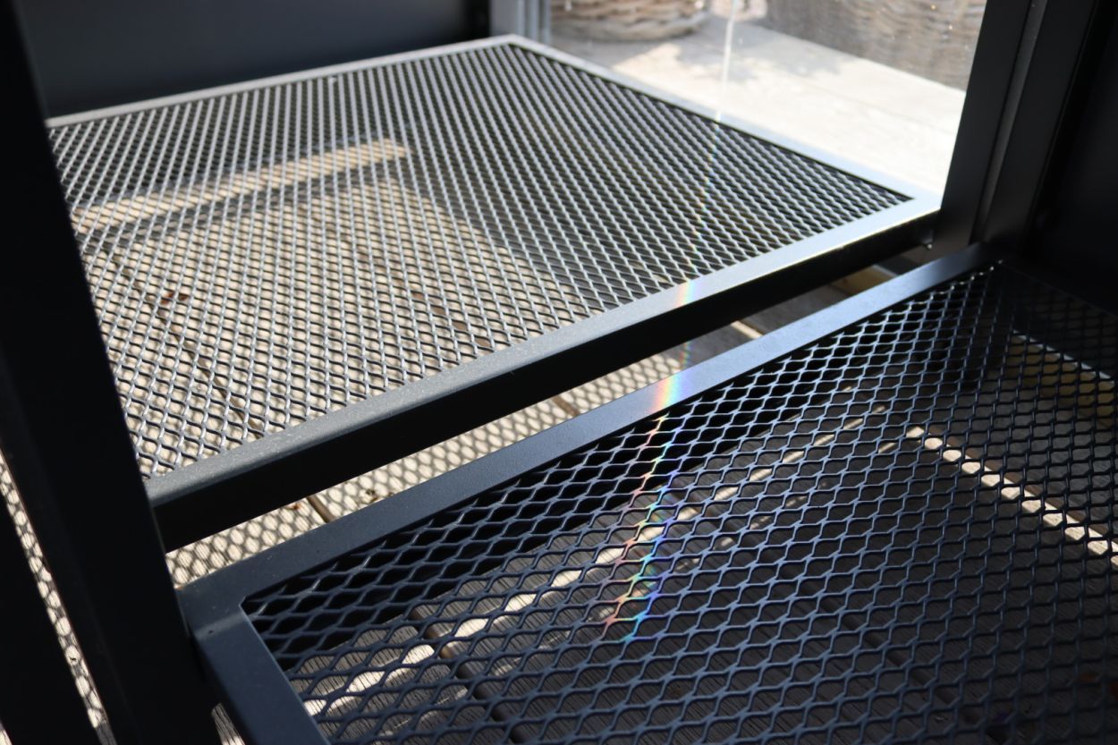 Outdoor Kitchen Unit With Back Shelf