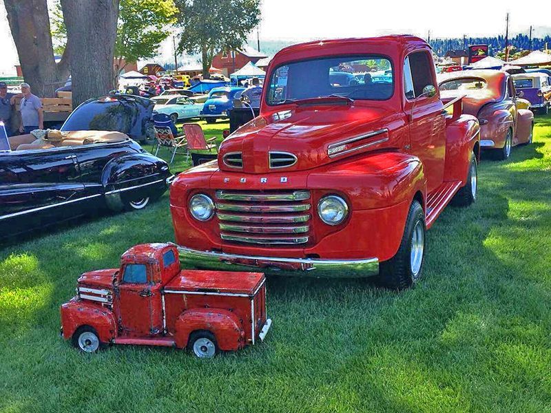 Pick Up Truck Cooler Small -Garden Furniture Centre-MidInstock,instock,MidRange,Ornaments,Accessories,Ranges,Think Outside Range,Metal Garden Ornaments,Novelty Drinks Coolers,Think Outside Range Ranges,Gifts,Ornaments Accessories-{collection_title}