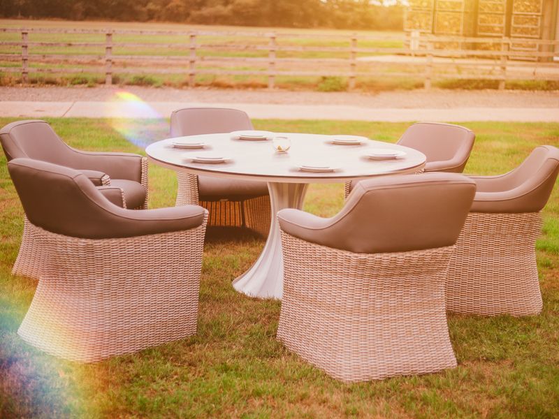 London 6 Chair Round Dining Set