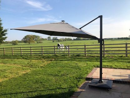 Royal 3M Square LED Parasol