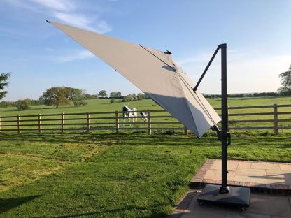 Royal 3M Square LED Parasol