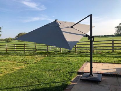 Royal 3M Square LED Parasol
