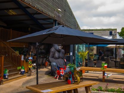 Royce Junior 2.5M SQ Cantilever Parasol | Norfolk Leisure