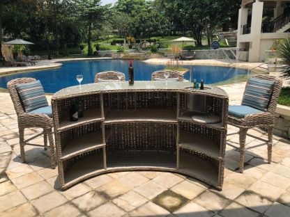Fiji Curved Bar 