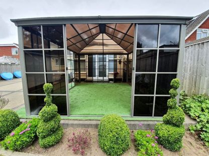 Four Seasons Screen House 3.65m x 4.3m | BLACK FRIDAY MONTH