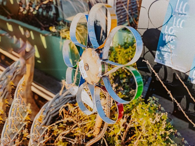 Barnyard Daisy-Garden Furniture Centre-LowRange,Under 100,Ornaments,Ranges,Think Outside Range,Metal Garden Ornaments,Think Outside Range Ranges,Gifts,Ornaments Accessories,Accessories-{collection_title}