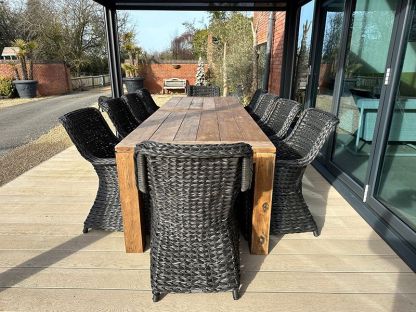 Thornbury 10 Chair Dining Set 