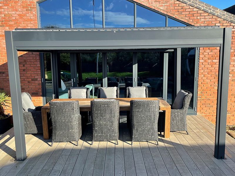Thornbury 8 Chair Dining Set
