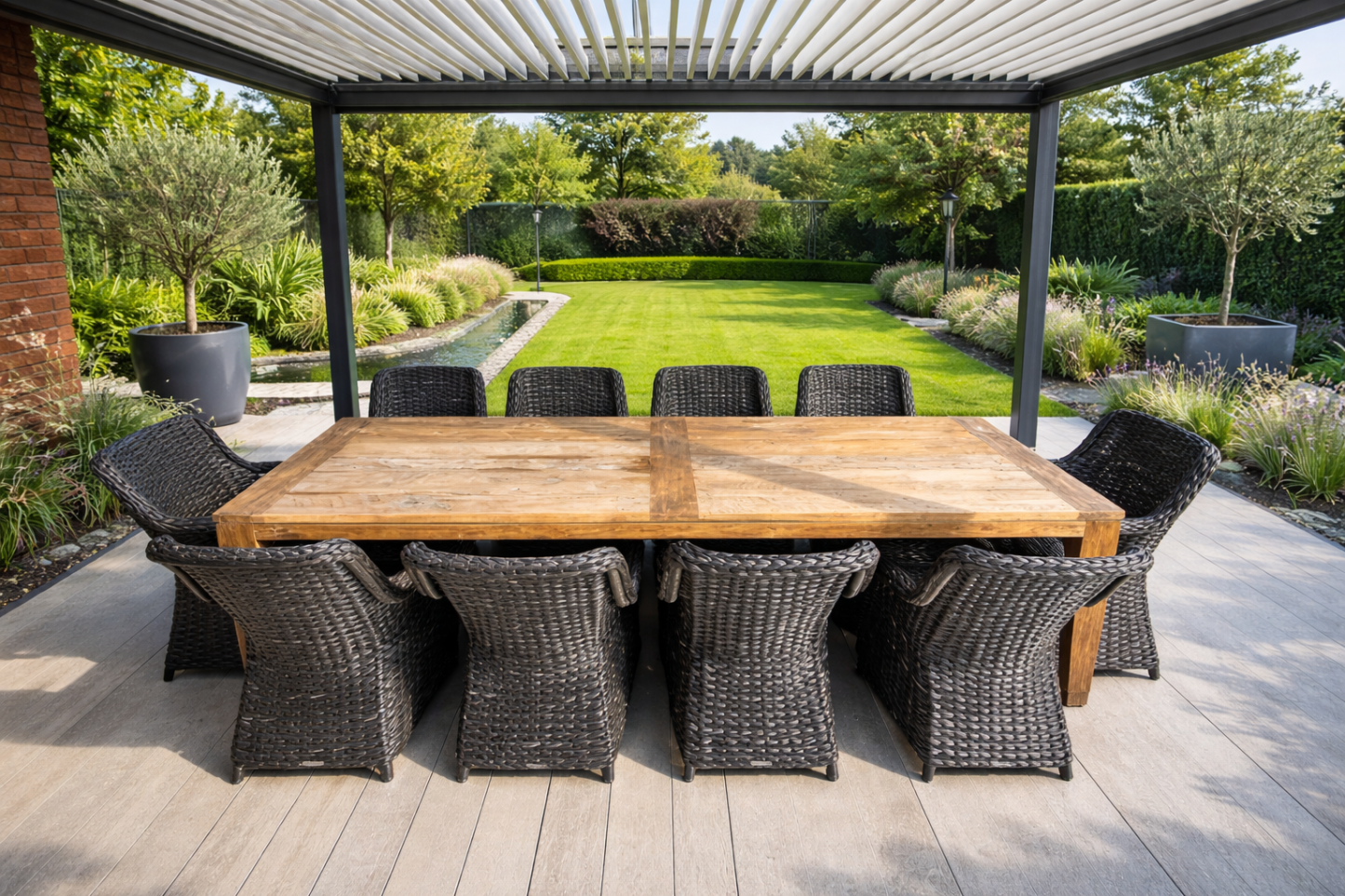 Thornbury 10 Chair Dining Set 