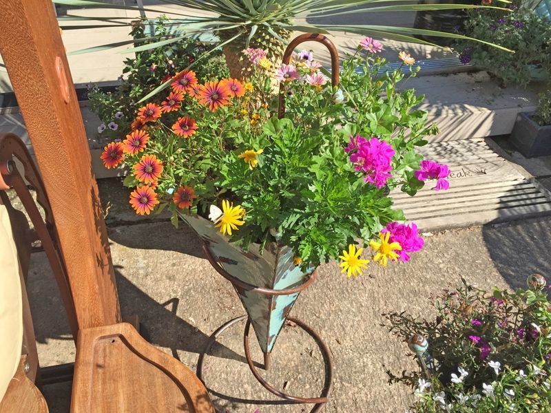 Singing In The Rain | Umbrella Stand -Garden Furniture Centre-48Hour Dispatch,LowRange,Ornaments,Accessories,Ranges,Think Outside Range,Metal Garden Ornaments,Outdoor Storage,Garden Planters,Think Outside Range Ranges,Ornaments Accessories-{collection_title}