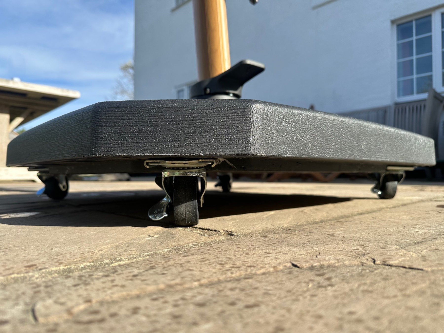 Universal Cantilever | Parasol Base-Garden Furniture Centre-LowRange,Cantilever Parasols Parasols,Parasol Bases Parasols,Parasols,Parasol Bases,Cantilever Parasols-{collection_title}