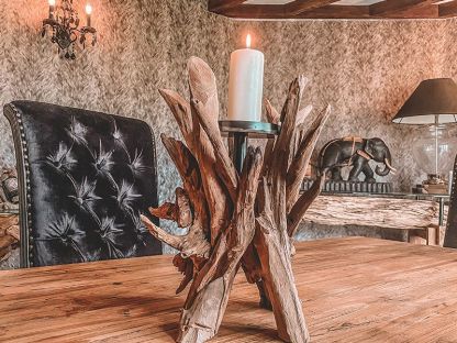 Villa Candle Holder