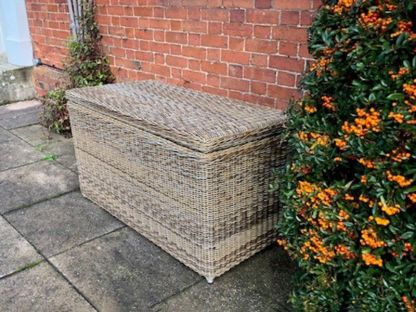 Willow Cushion Box