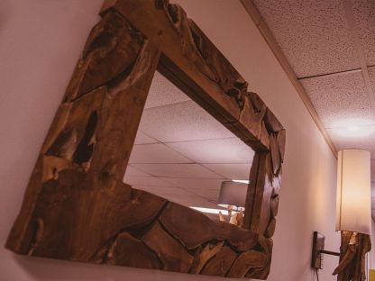 Xilon Mirror Frame