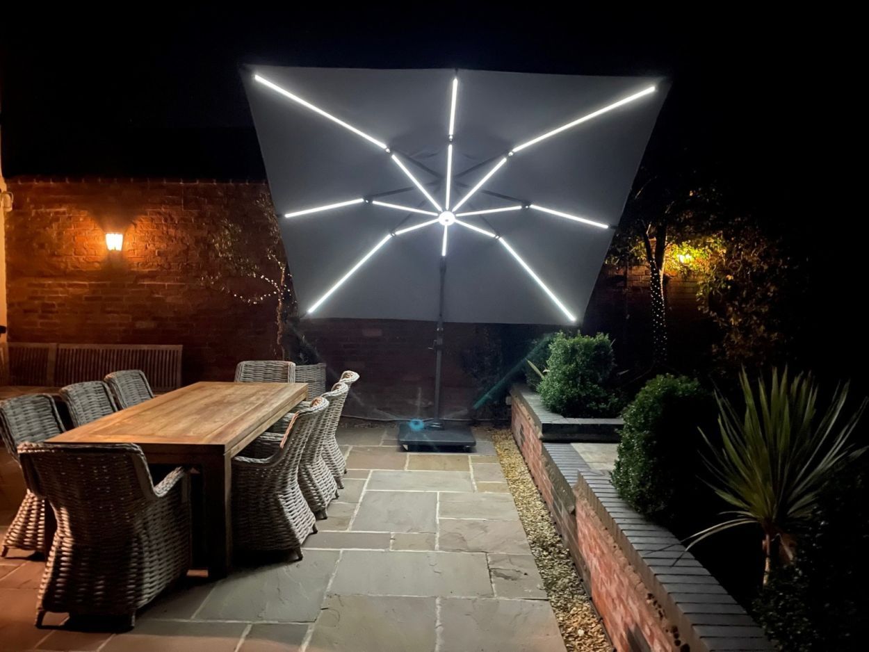 Royal 3M Square LED Parasol