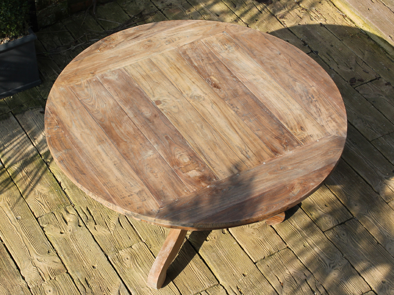 York Server Table York Round Table – Garden Furniture Centre