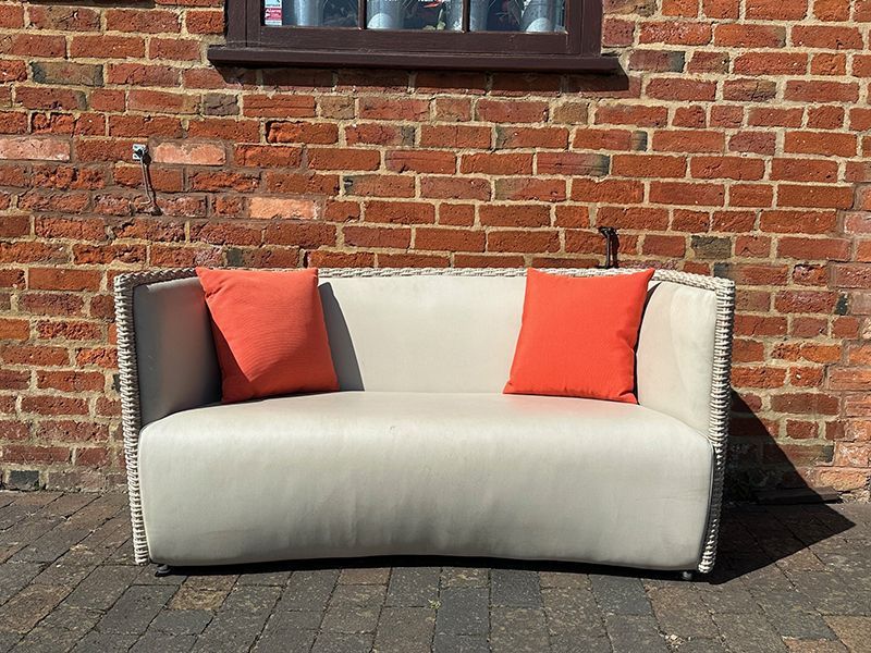 St. Tropez 6 Piece Suite With Firepit 