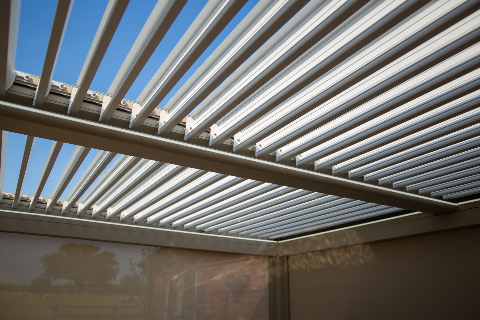 Eclipse 3 X 4m LED Motorised Pergola | Cotswold Stone | Free Standing