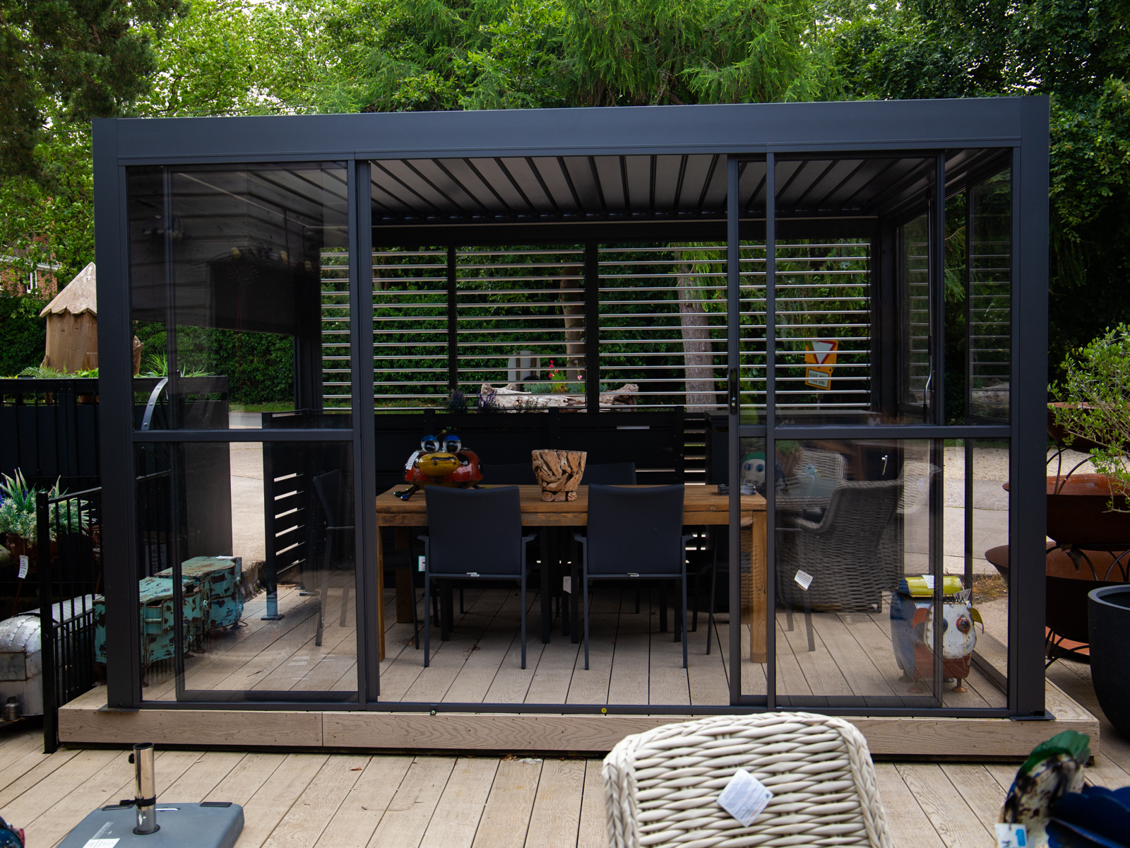 Acrylic Sliding Doors | Neptune