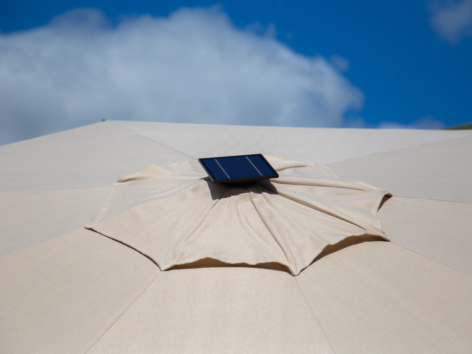 Wholesale Pisa 3.5M Dia Cantilever Parasol with LED Lights