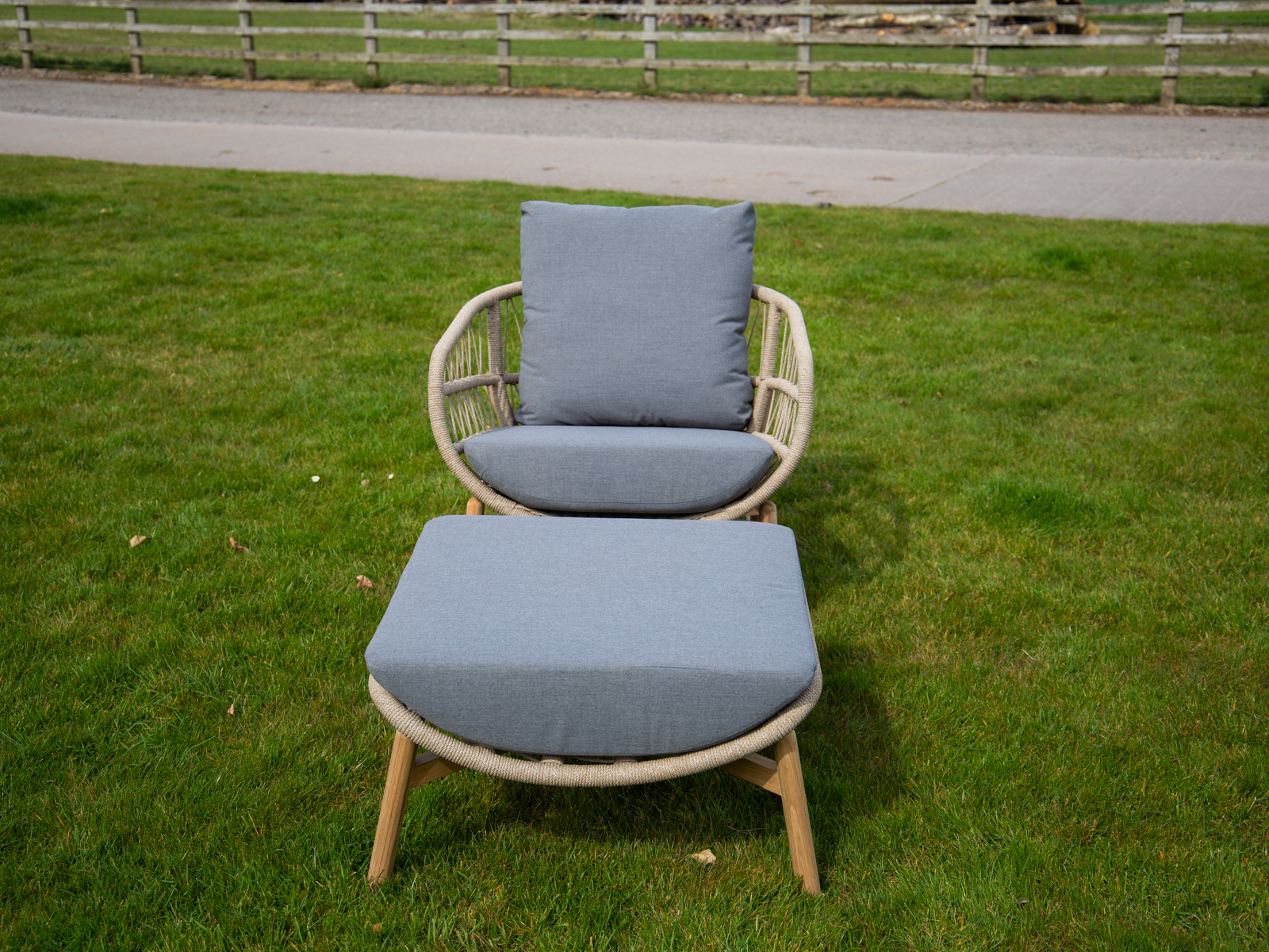 Wholesale Vienna Rope Rocker Chair