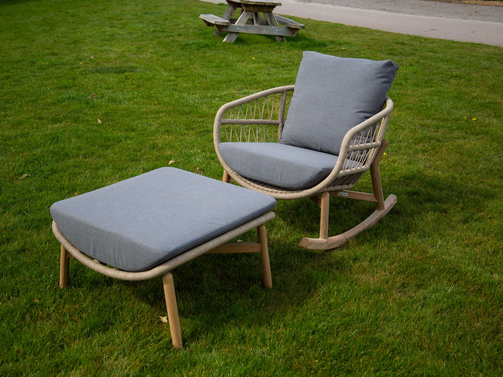 Wholesale Vienna Rope Rocker Chair