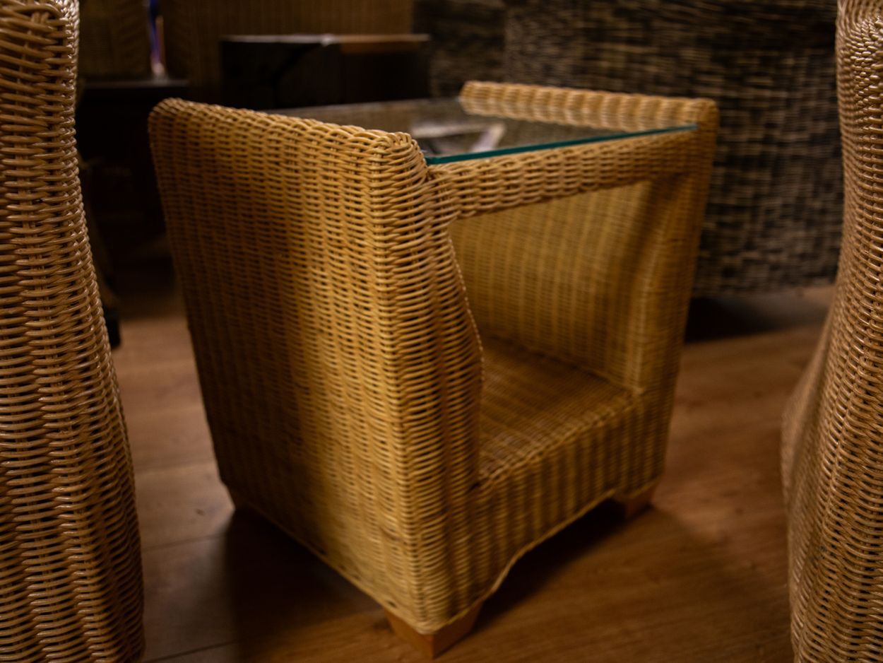 Wholesale MGM Chester Side Table