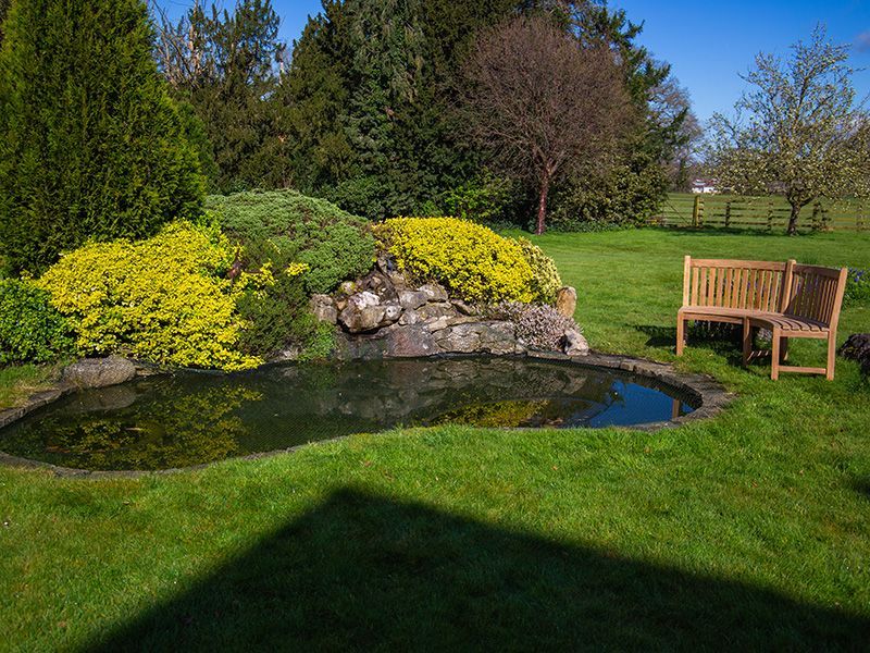 Wholesale Contour Curved Bench 