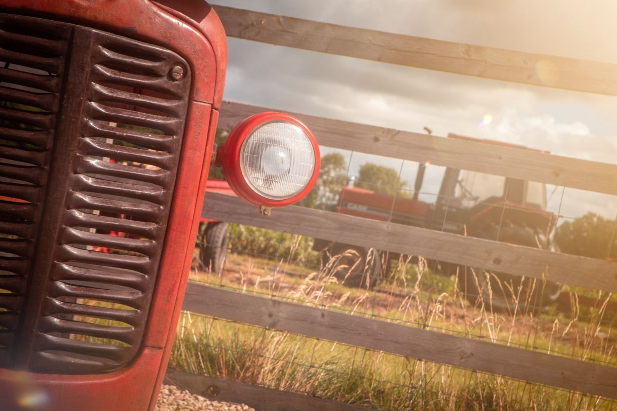 Wholesale Indian Tractor Table