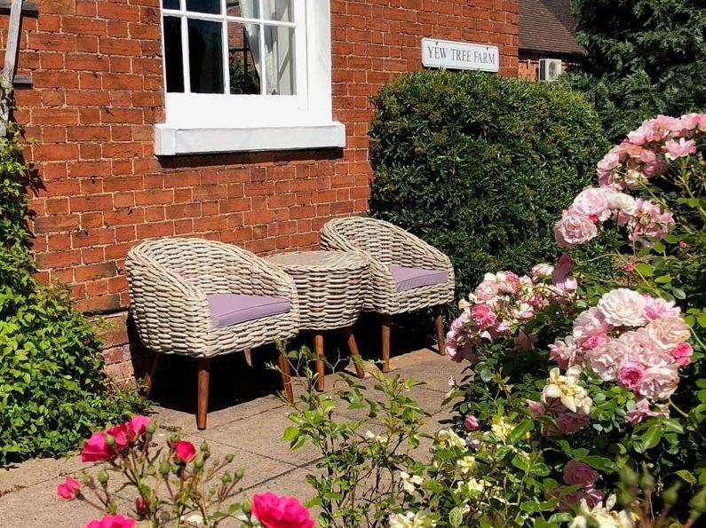 garden bistro sets in small spaces