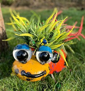 Wholesale Lily The Lady Bug Planter