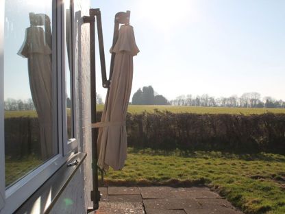Wholesale Turino Wall Parasol