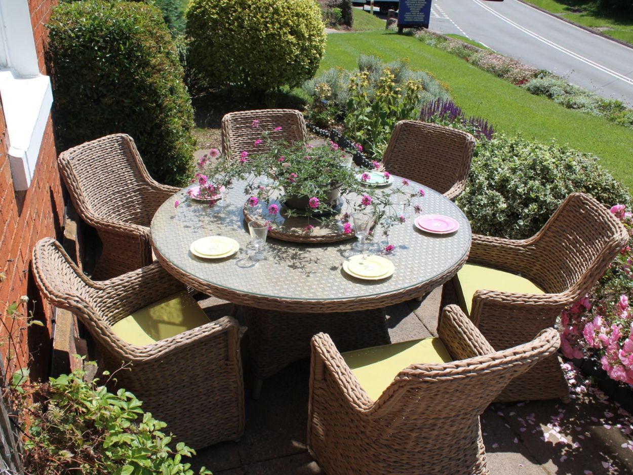 Montana Round Dining Table